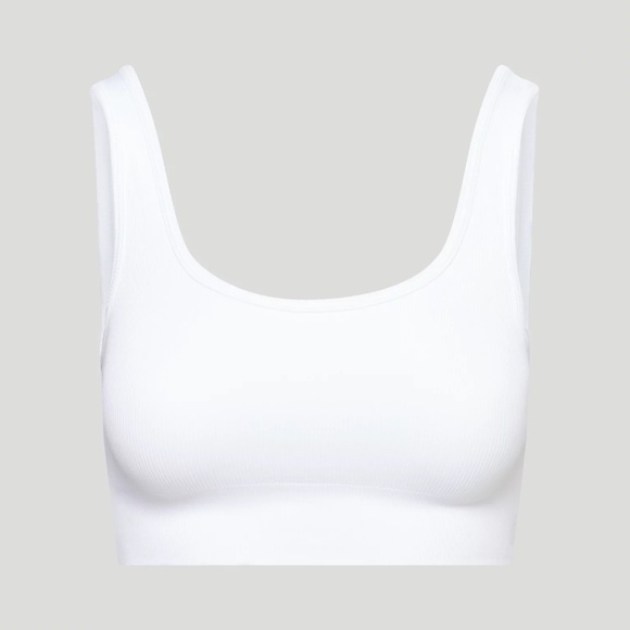 TWO Aritzia Babaton Seamless Cropped Tanks - Picture 6 of 12